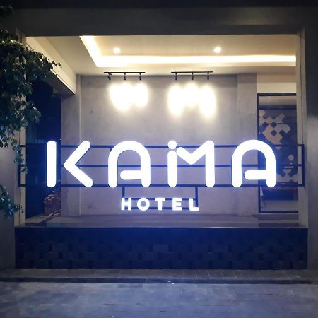 Kama Hotel Medan Esterno foto